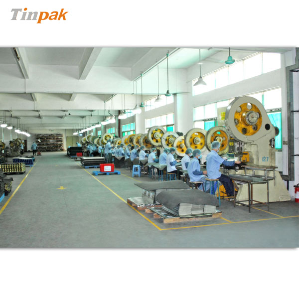 饼干铁盒生产车间 饼干铁盒生产车间